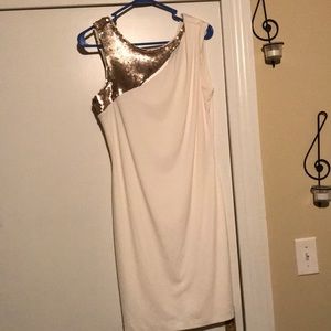 Jennifer Lopez dress size Medium